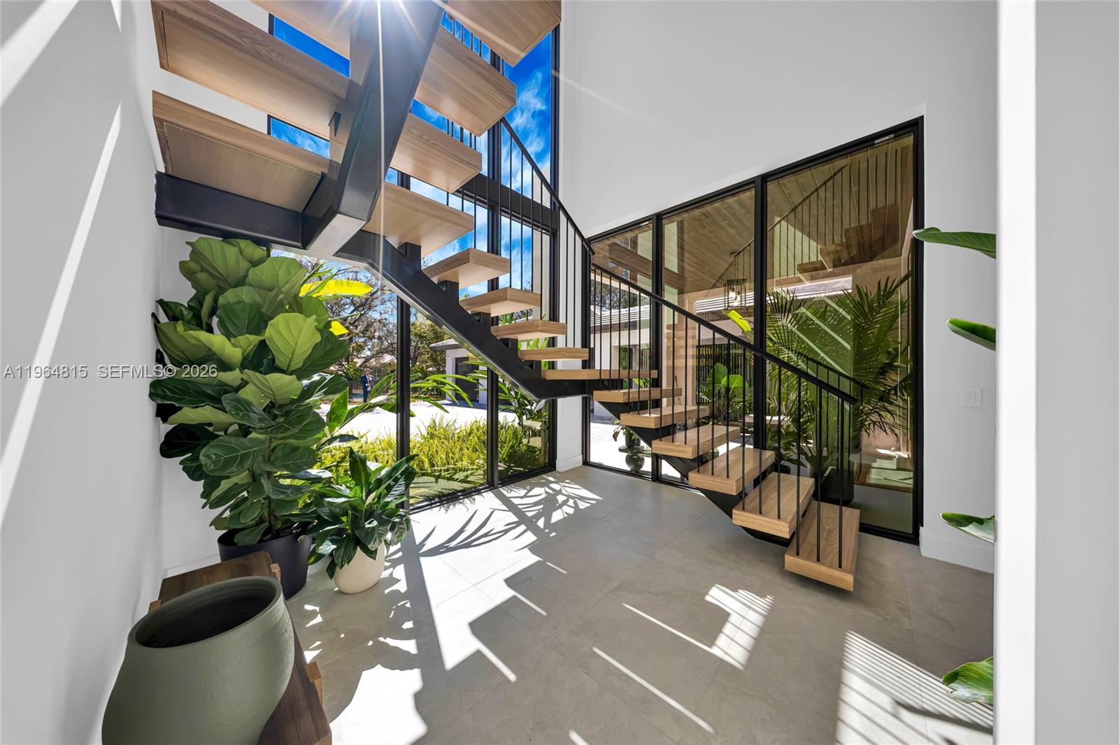 JUNELAND - Residential