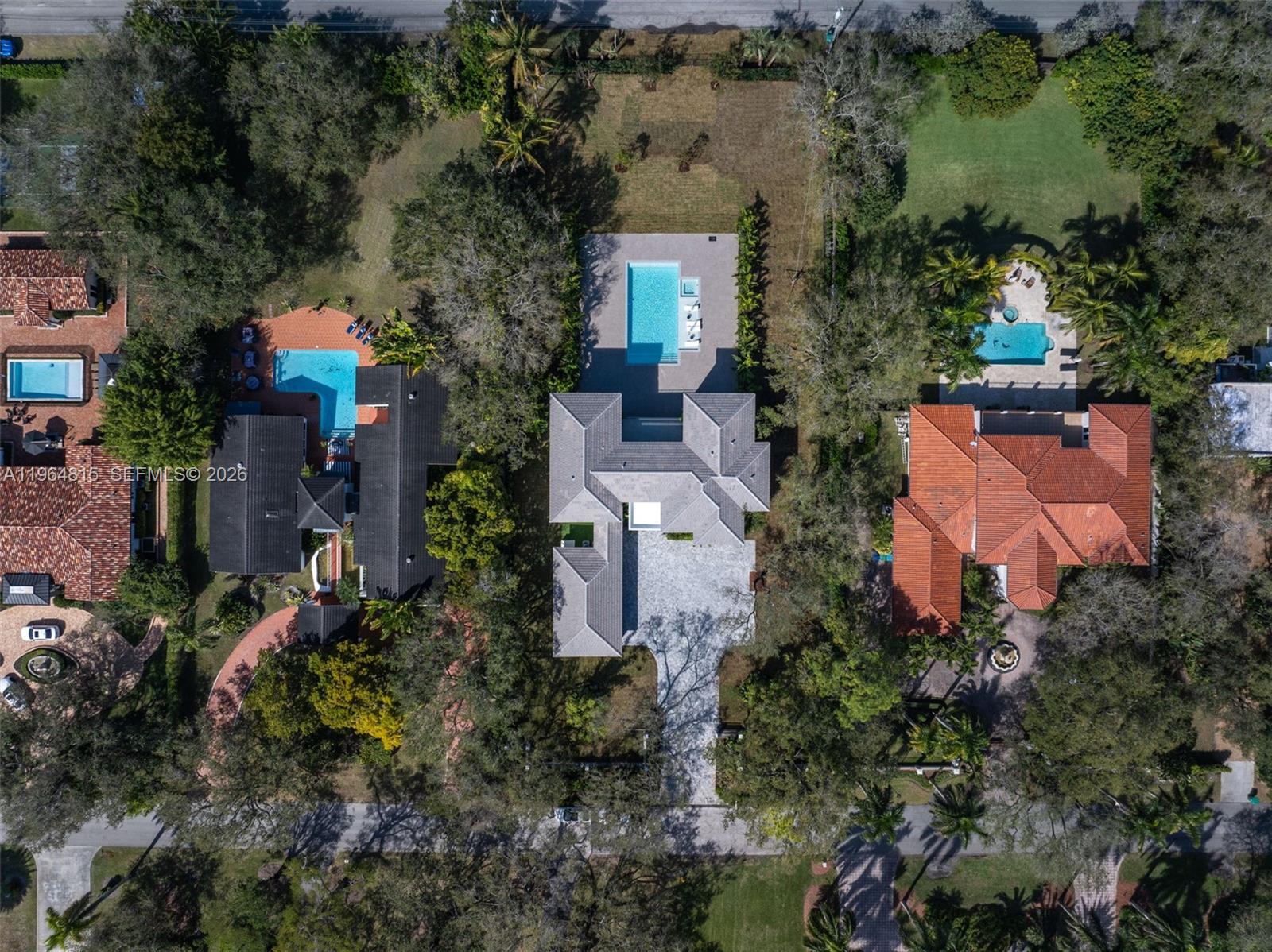 JUNELAND - Residential