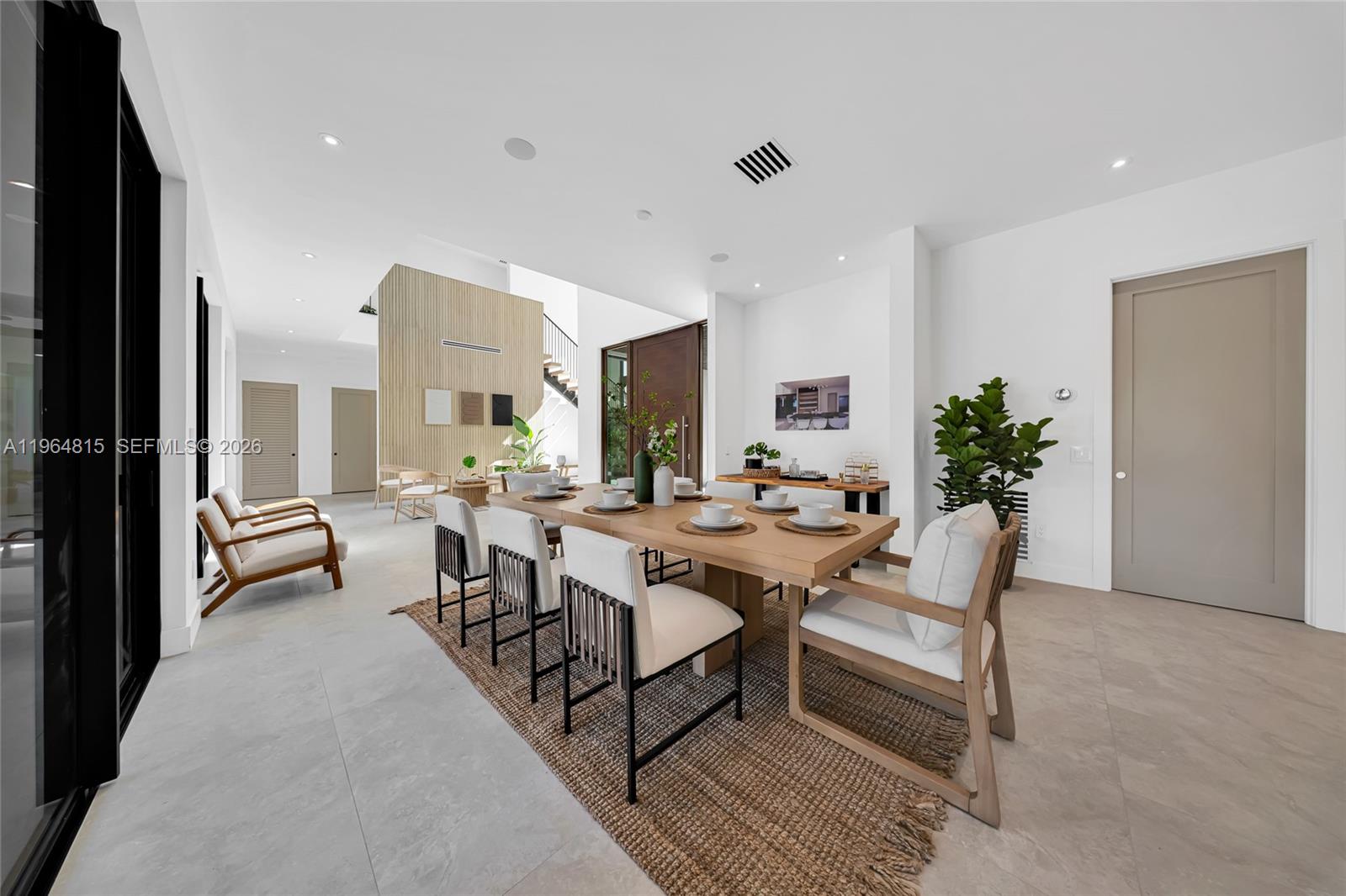 JUNELAND - Residential