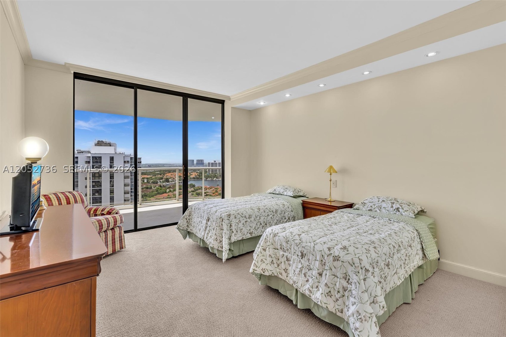 HAMPTONS WEST CONDO - Residential