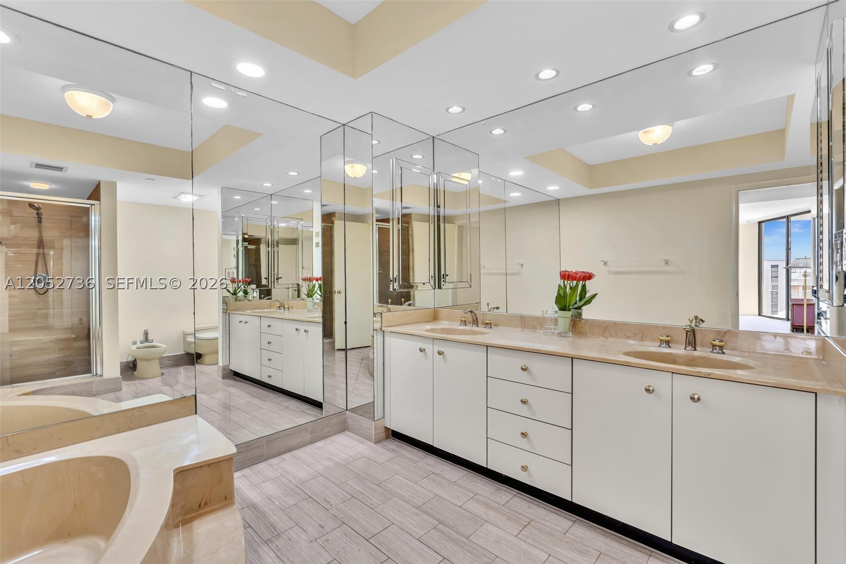 HAMPTONS WEST CONDO - Residential