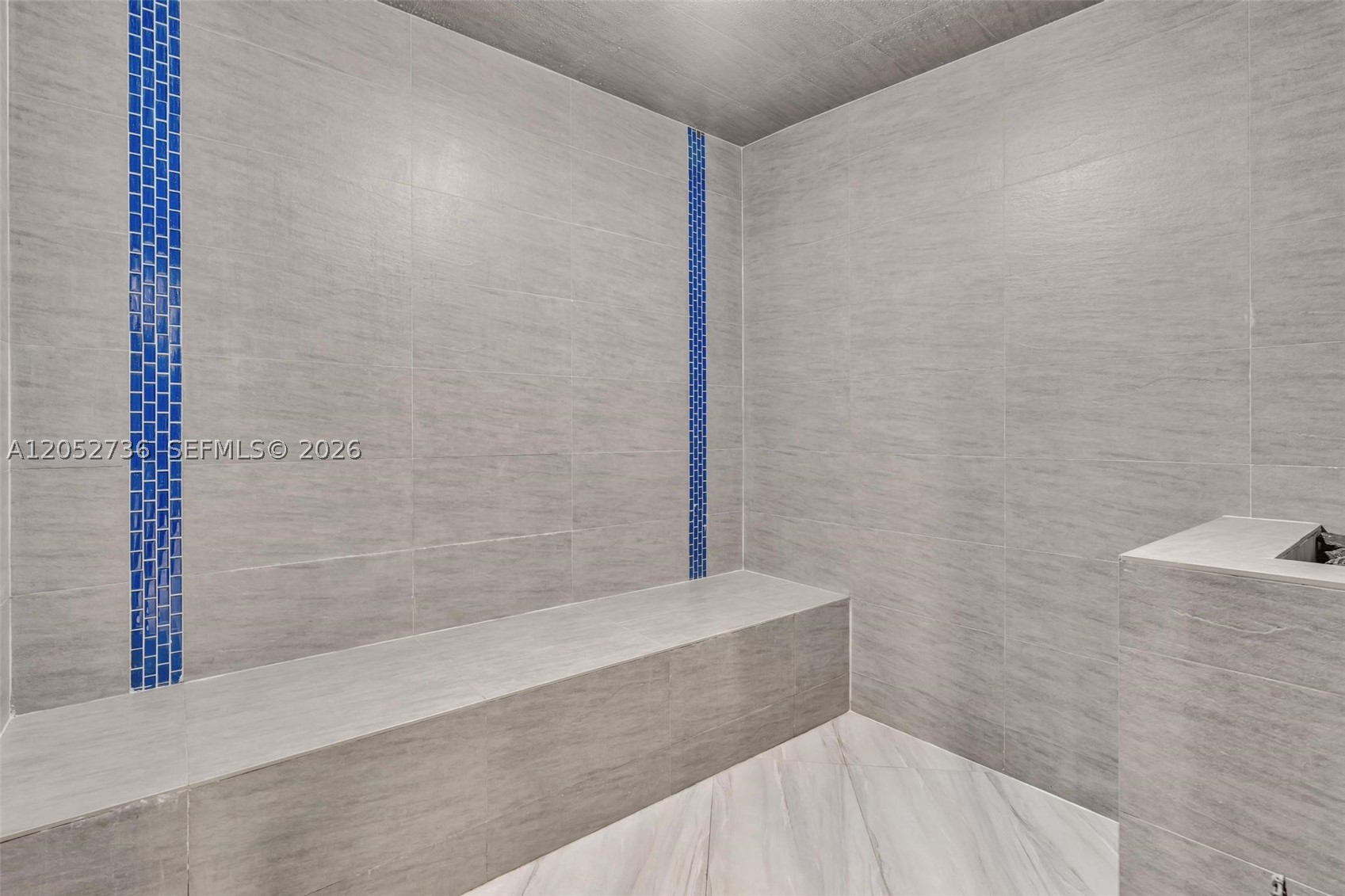HAMPTONS WEST CONDO - Residential