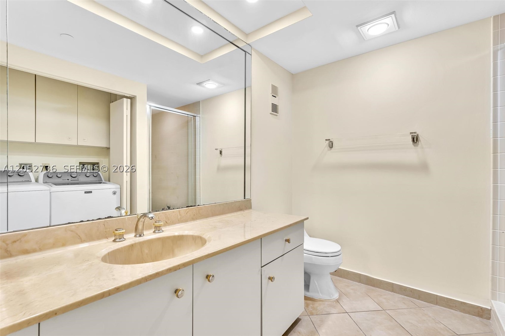 HAMPTONS WEST CONDO - Residential