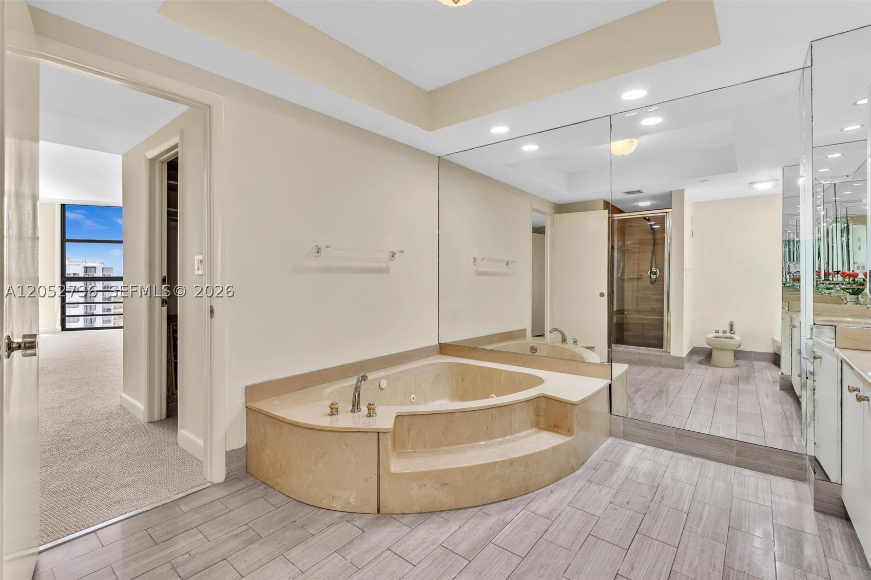 HAMPTONS WEST CONDO - Residential