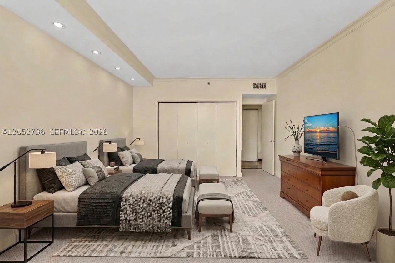 HAMPTONS WEST CONDO - Residential
