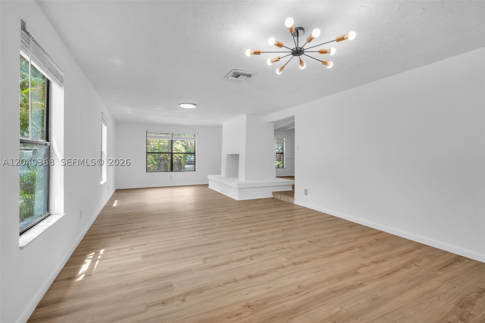 JACARANDA HEIGHTS - Residential