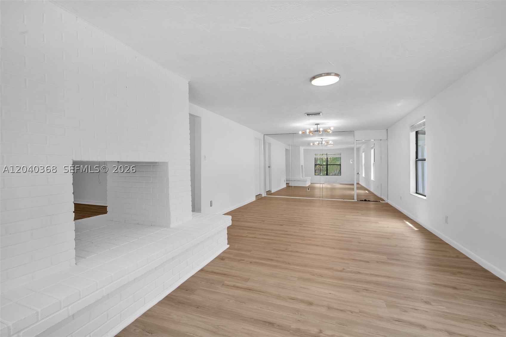 JACARANDA HEIGHTS - Residential