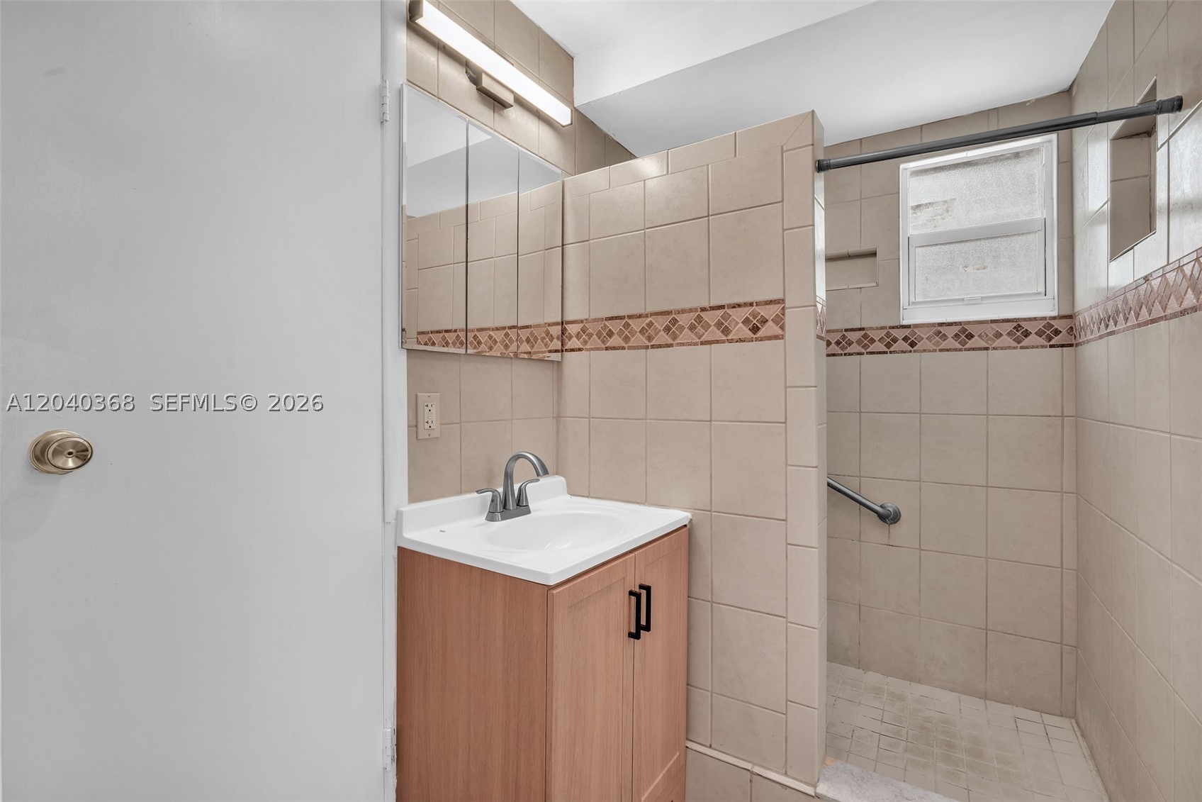 JACARANDA HEIGHTS - Residential