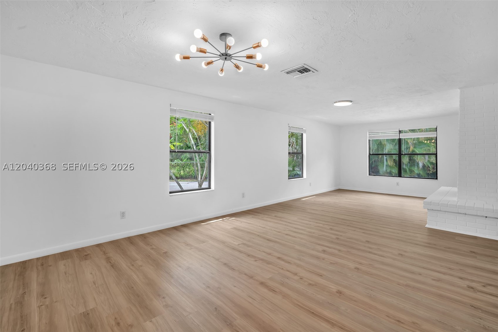 JACARANDA HEIGHTS - Residential