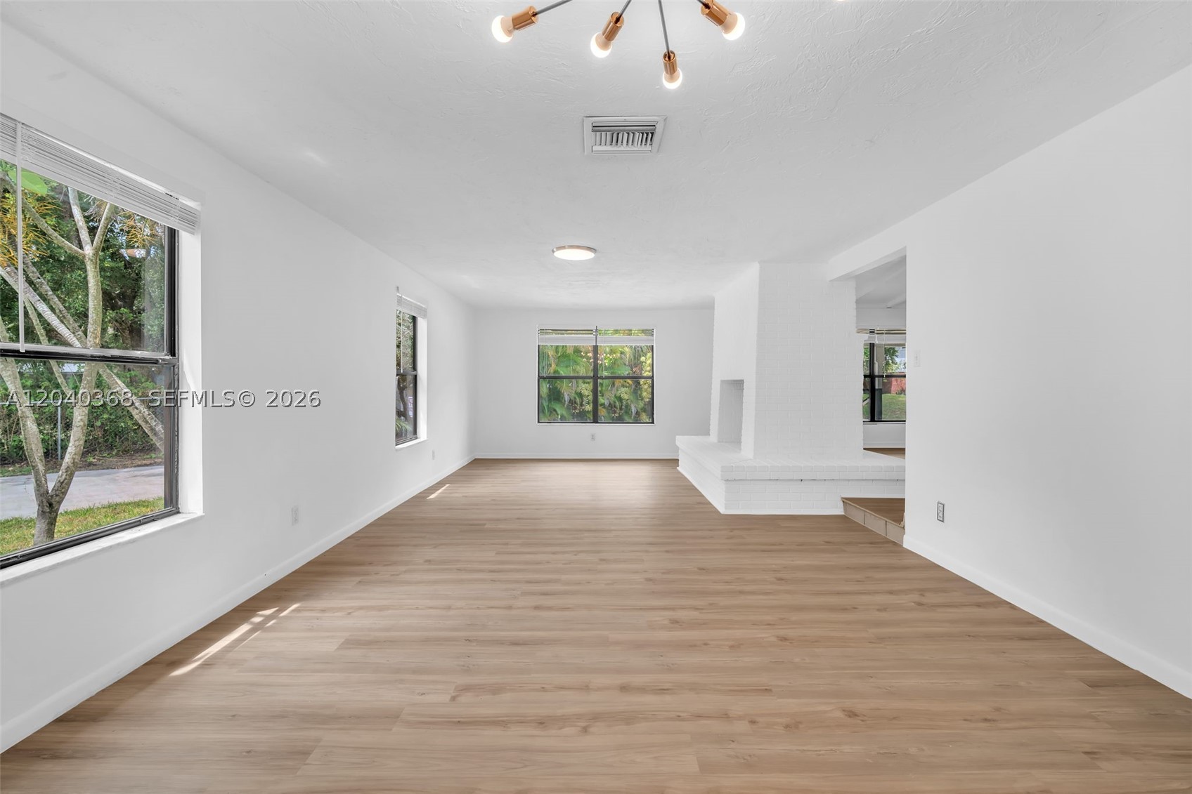 JACARANDA HEIGHTS - Residential