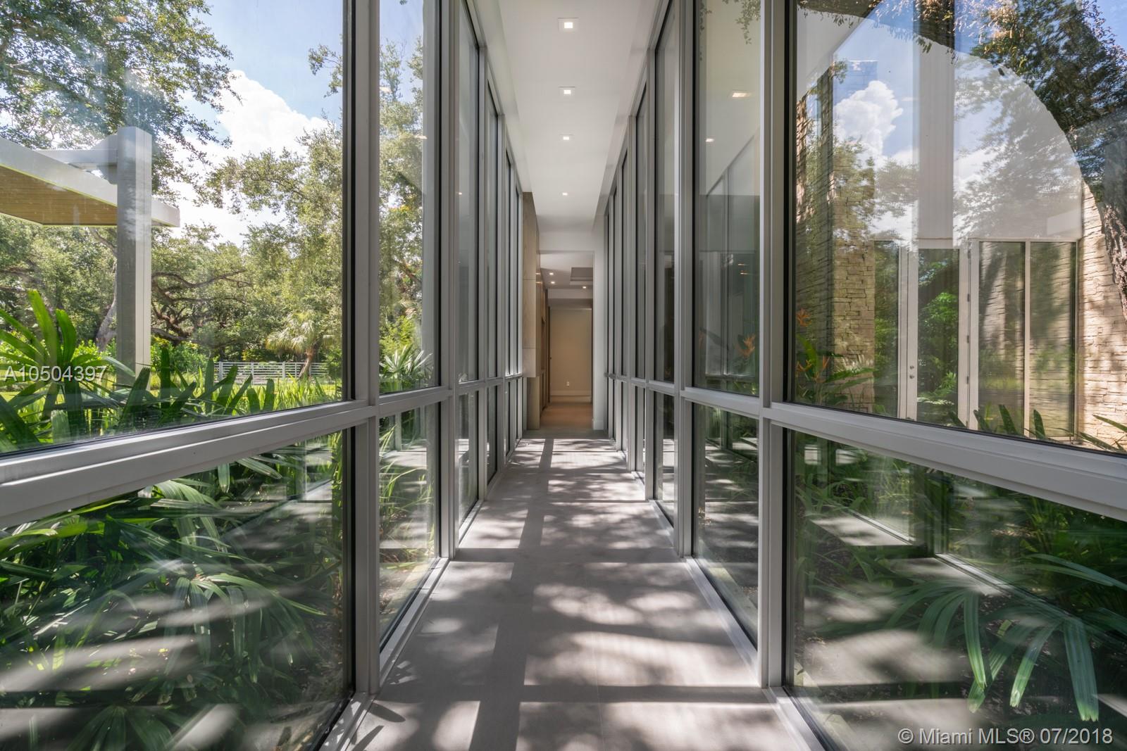 UNIVERSITY PLACE - Residential