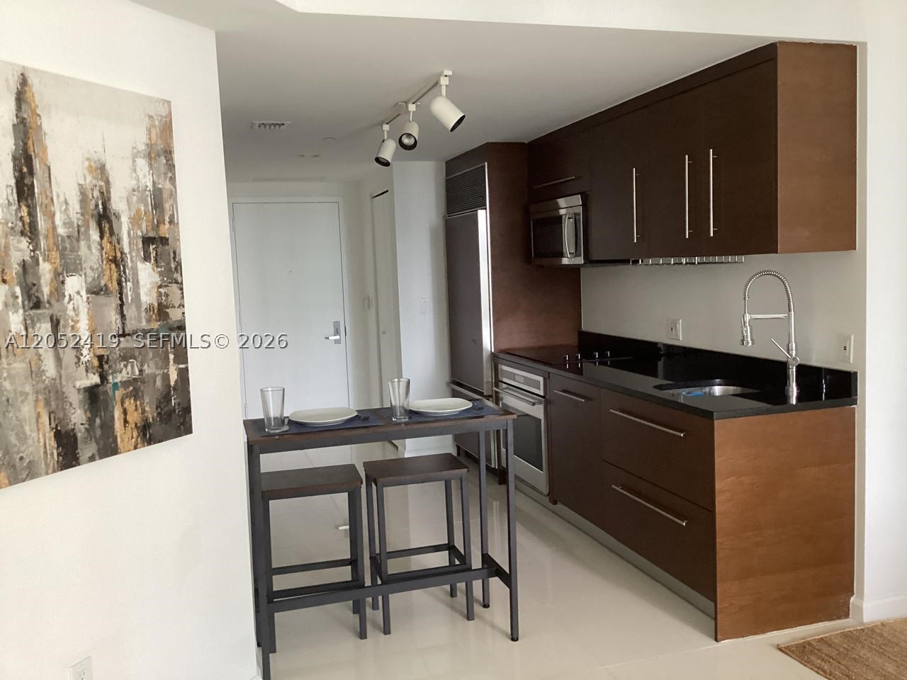 ICONBRICKELL CONDO NO 1 - Residential Lease