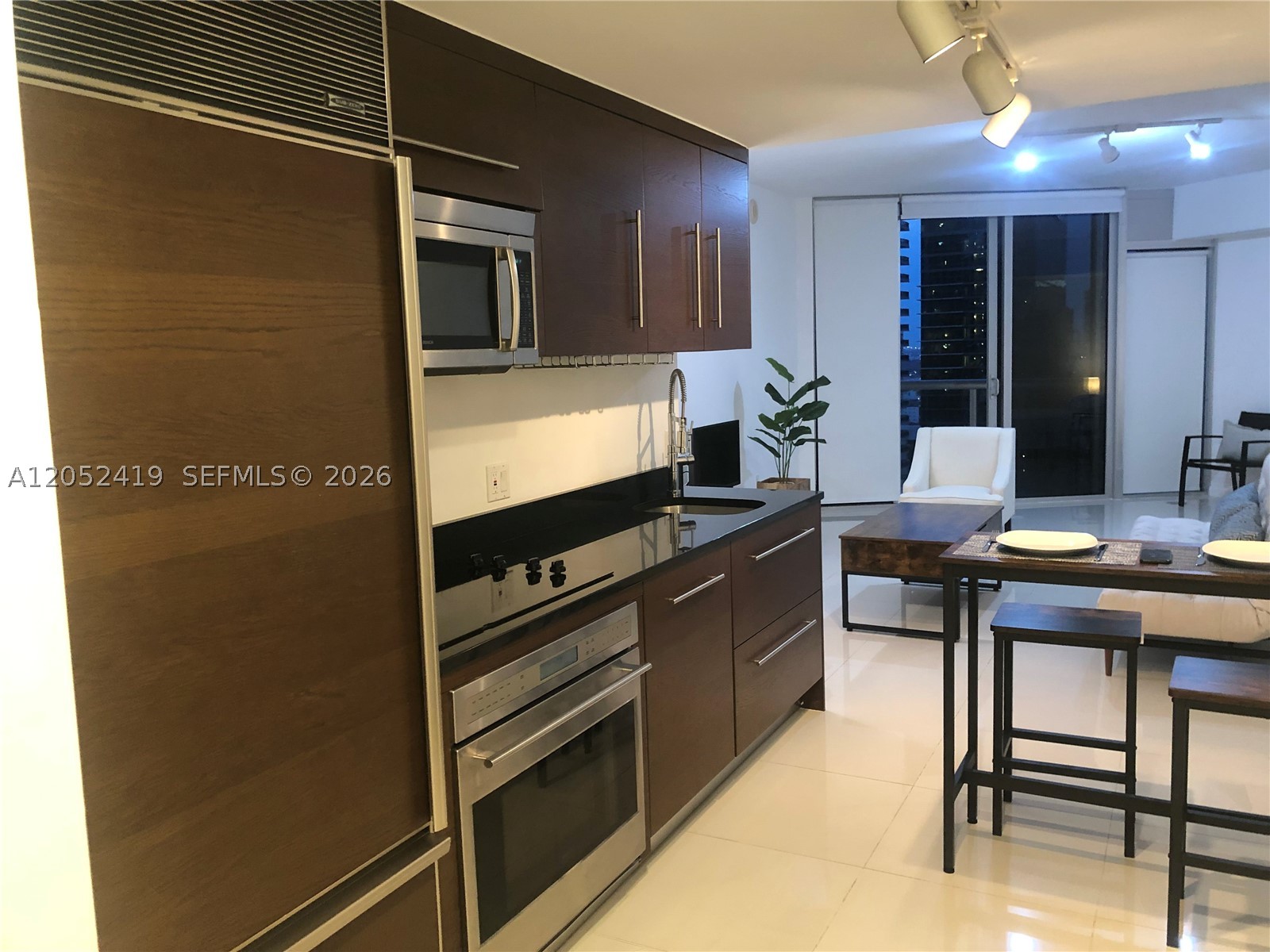 ICONBRICKELL CONDO NO 1 - Residential Lease
