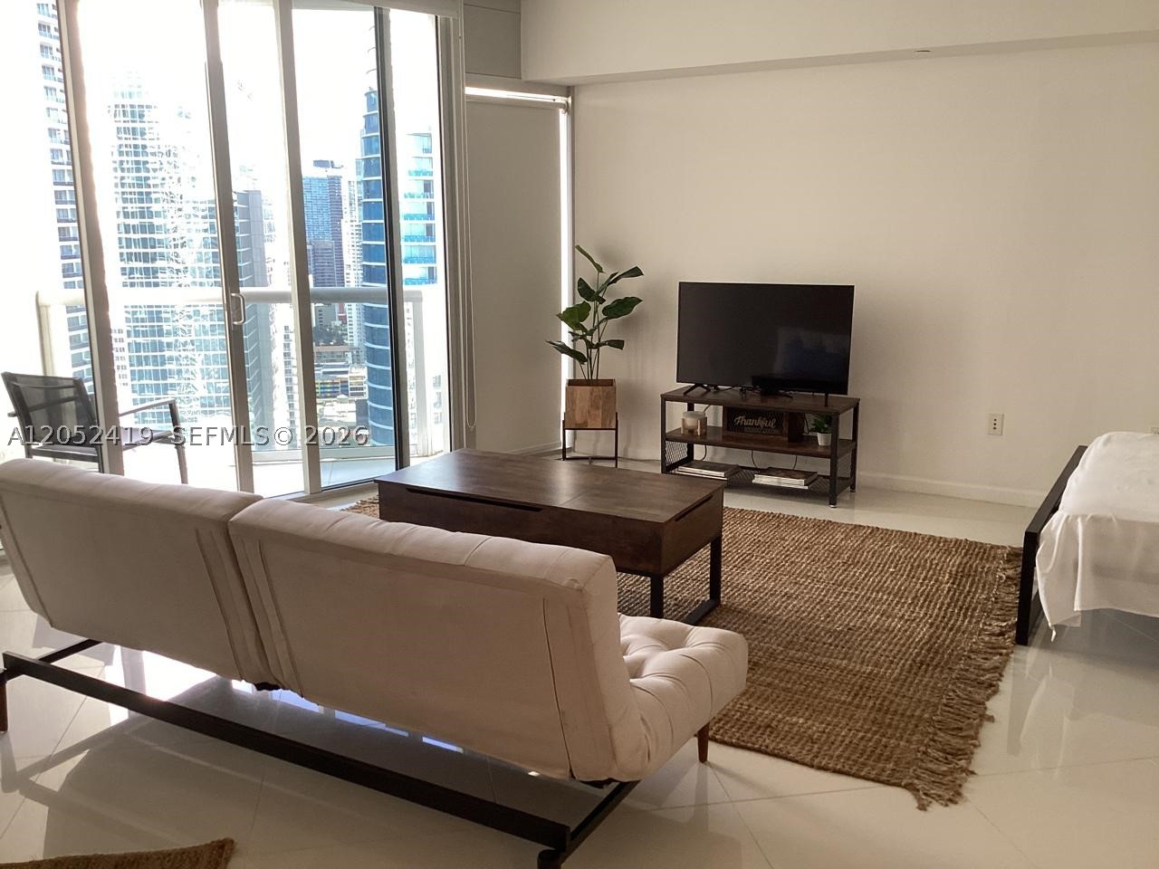 ICONBRICKELL CONDO NO 1 - Residential Lease