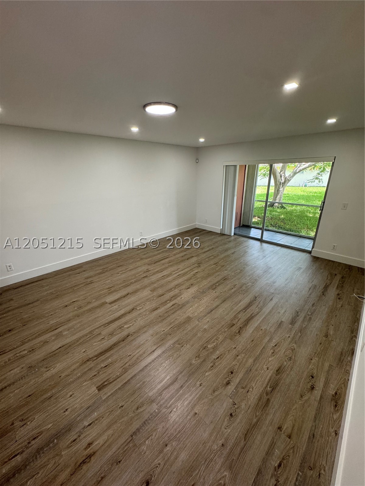 ROSEWOOD CONDO - Residential
