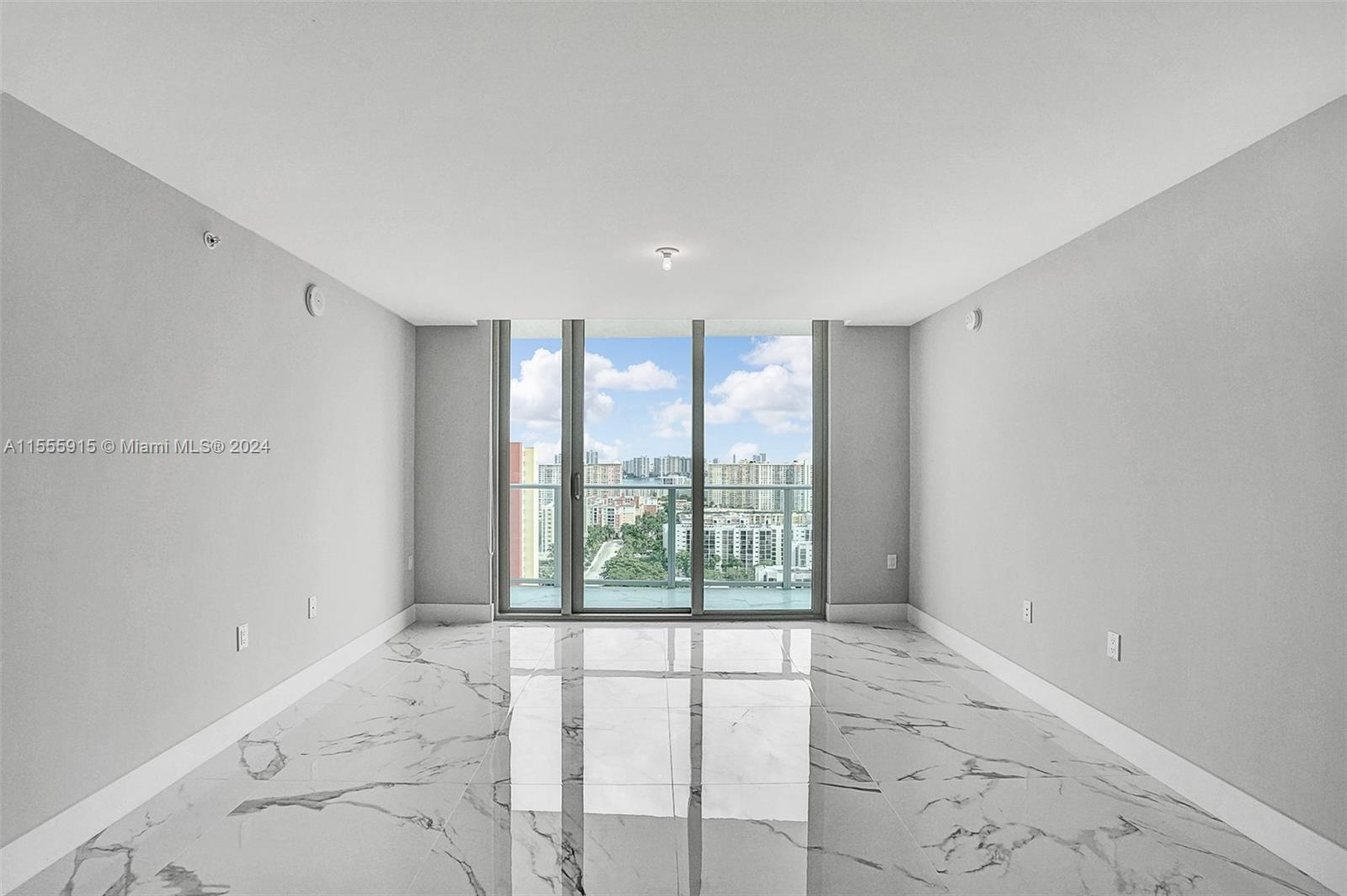 PARQUE TOWERS CONDO - Residential Lease