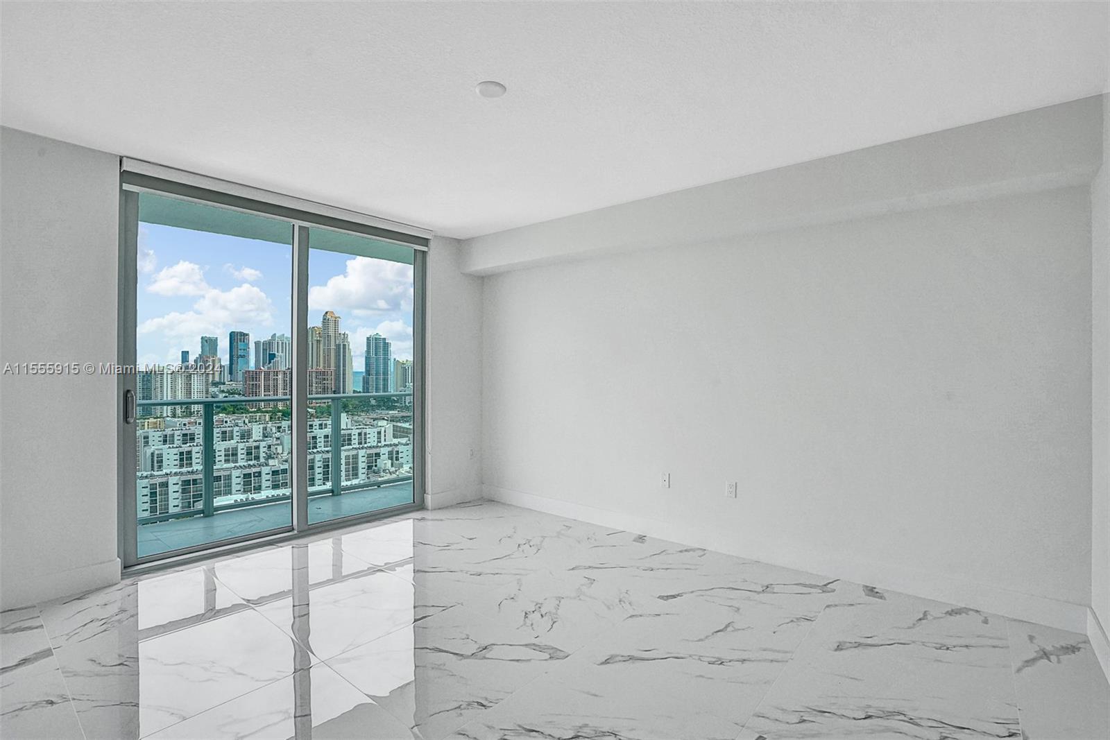 PARQUE TOWERS CONDO - Residential Lease