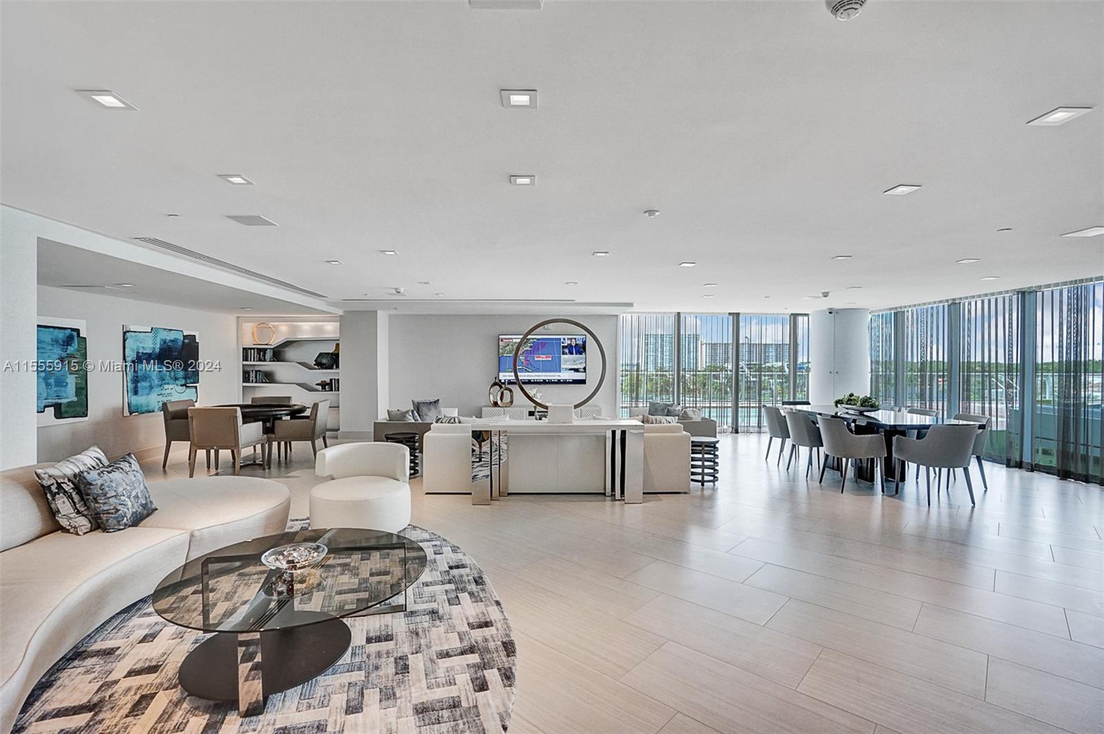 PARQUE TOWERS CONDO - Residential Lease
