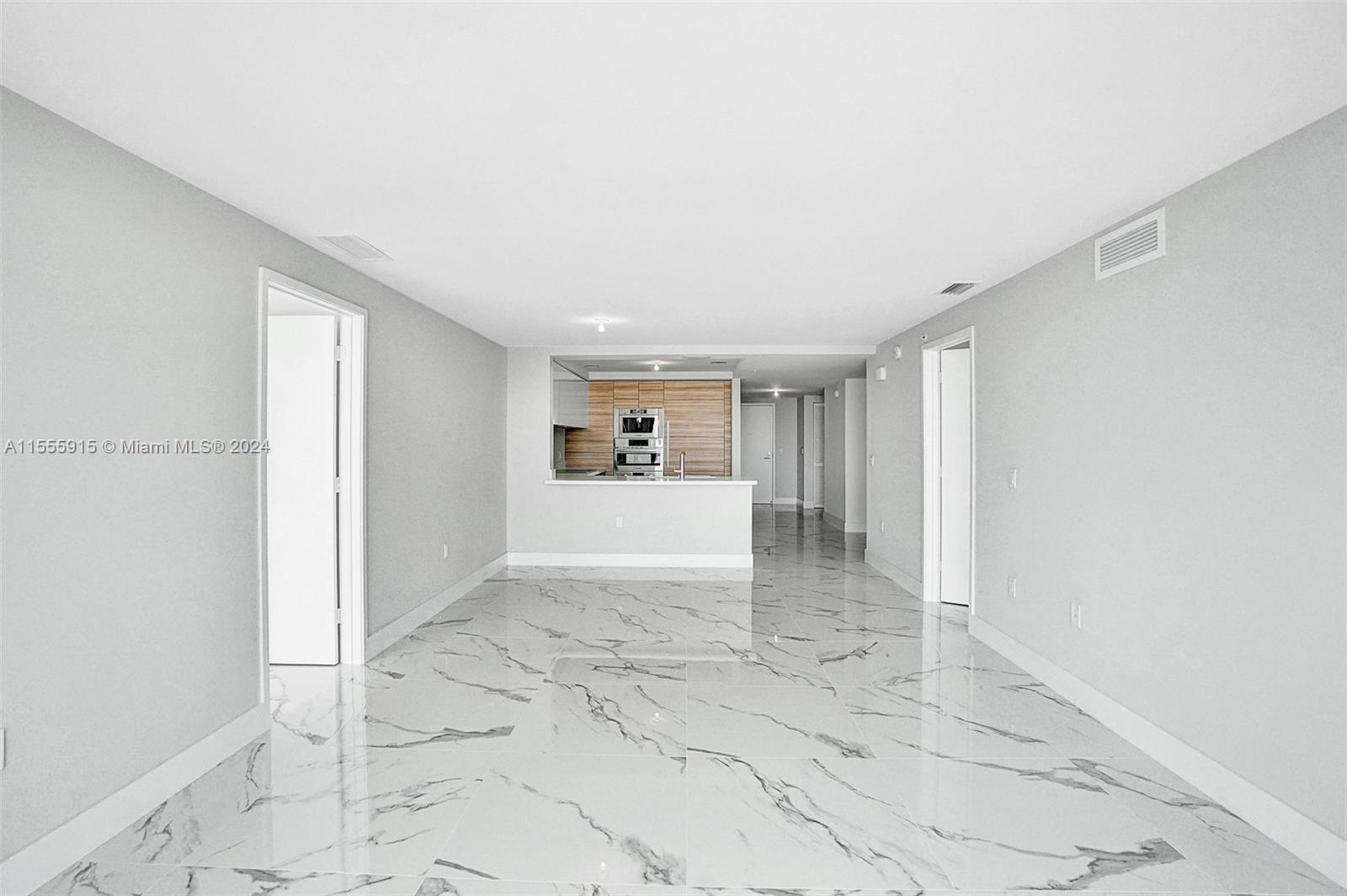 PARQUE TOWERS CONDO - Residential Lease