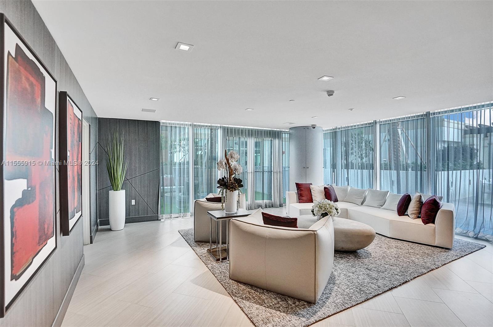 PARQUE TOWERS CONDO - Residential Lease