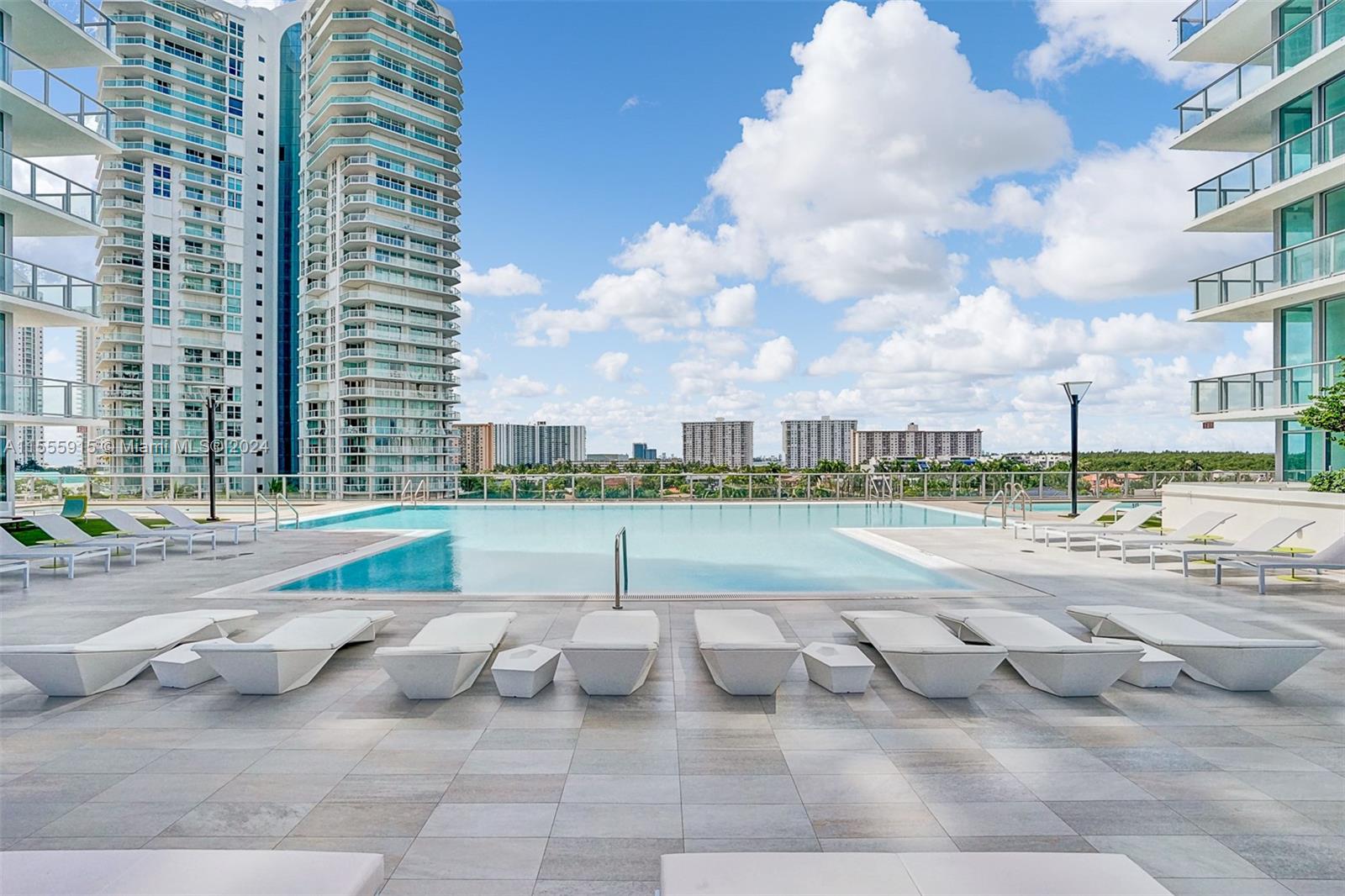 PARQUE TOWERS CONDO - Residential Lease