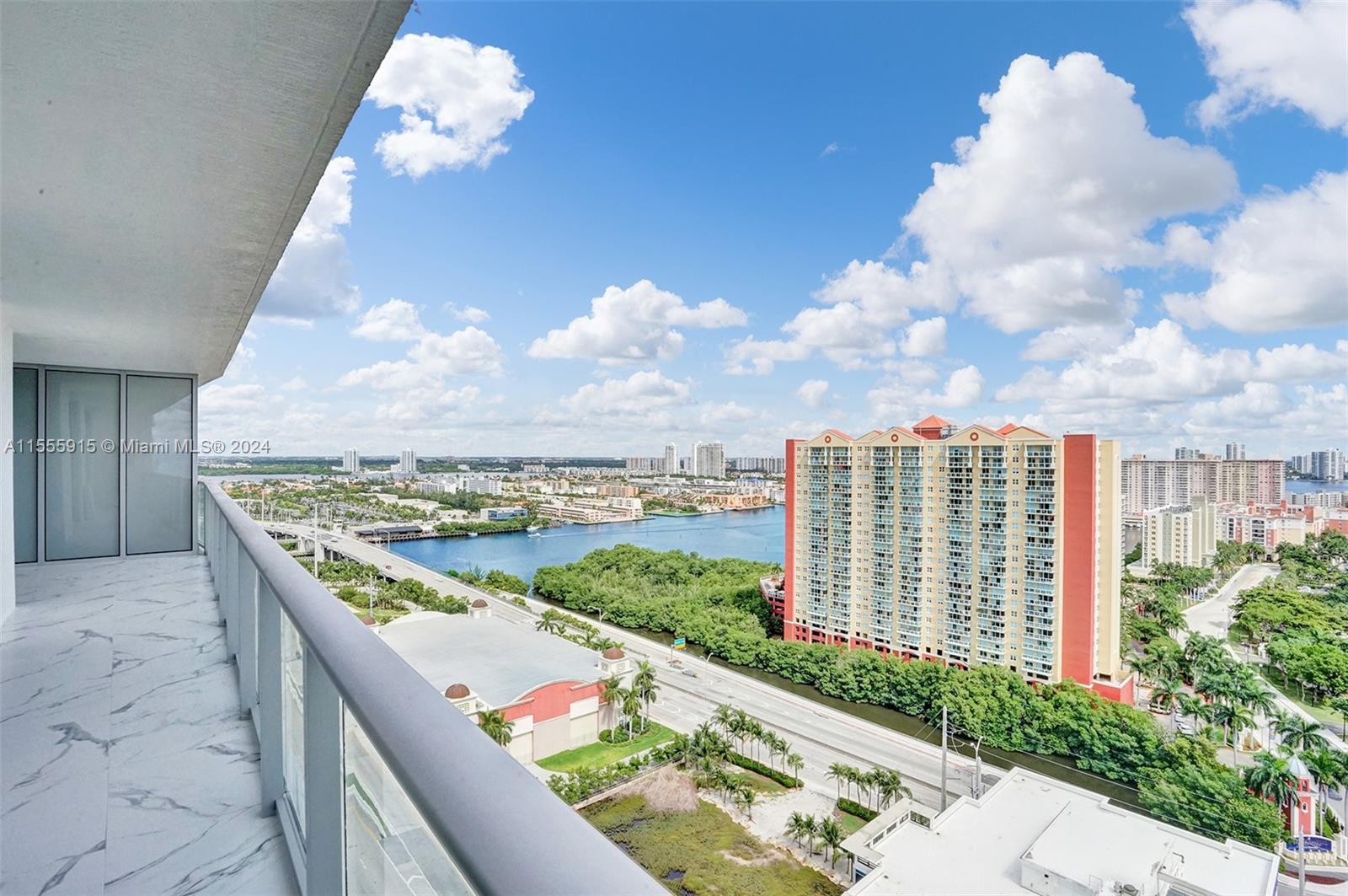 PARQUE TOWERS CONDO - Residential Lease