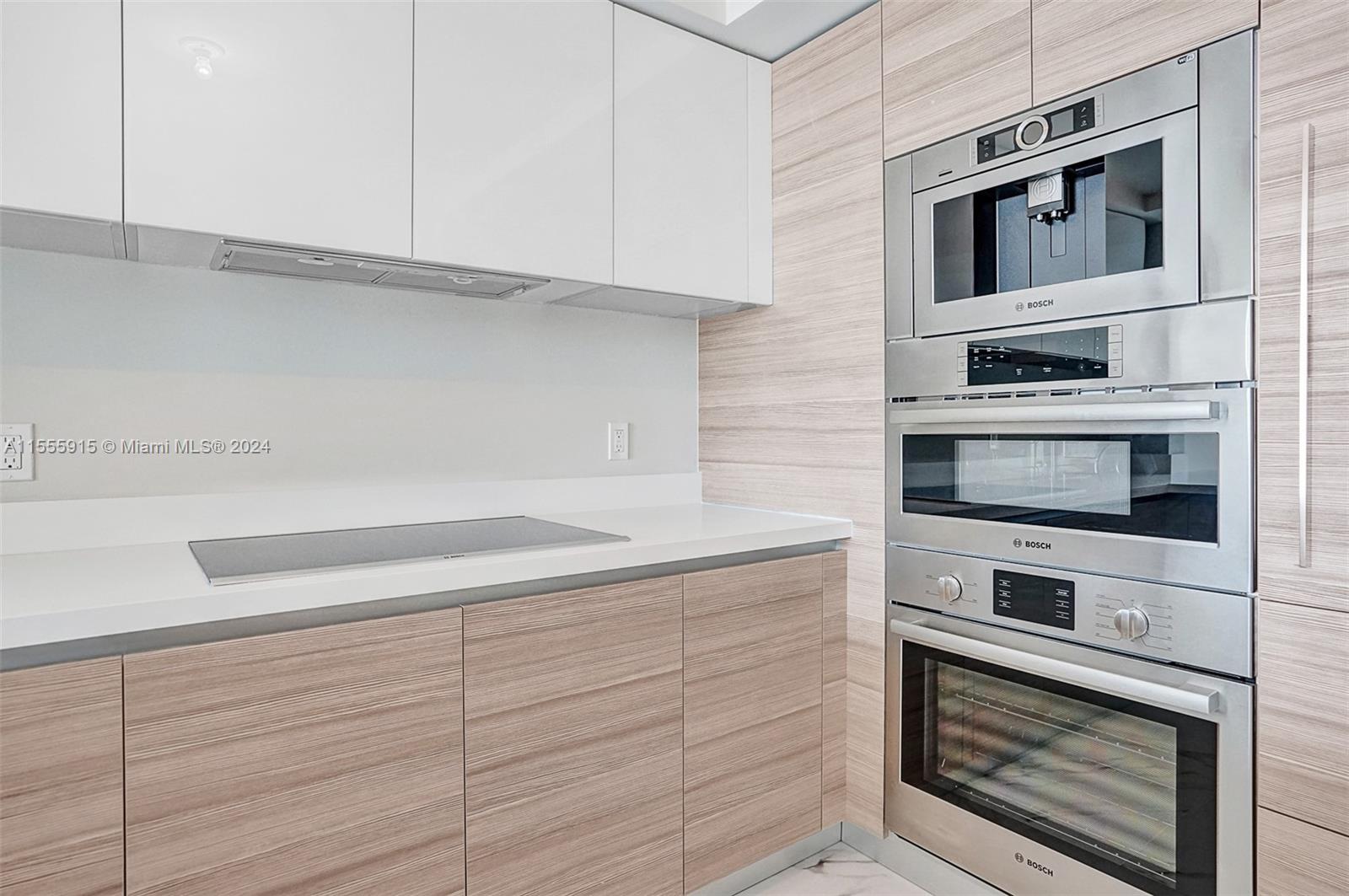 PARQUE TOWERS CONDO - Residential Lease