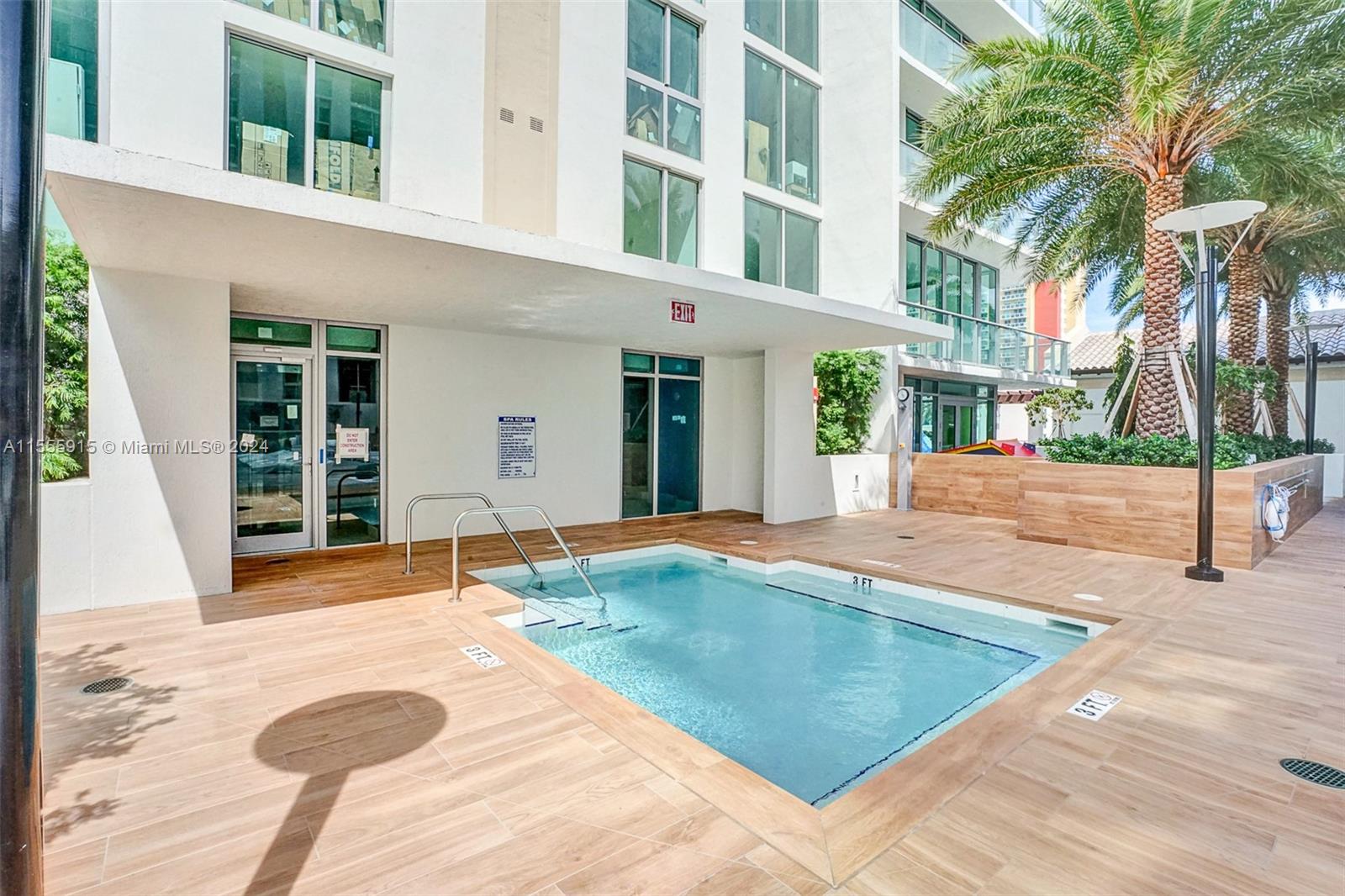 PARQUE TOWERS CONDO - Residential Lease
