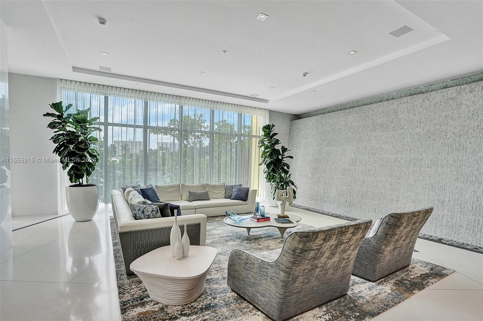 PARQUE TOWERS CONDO - Residential Lease
