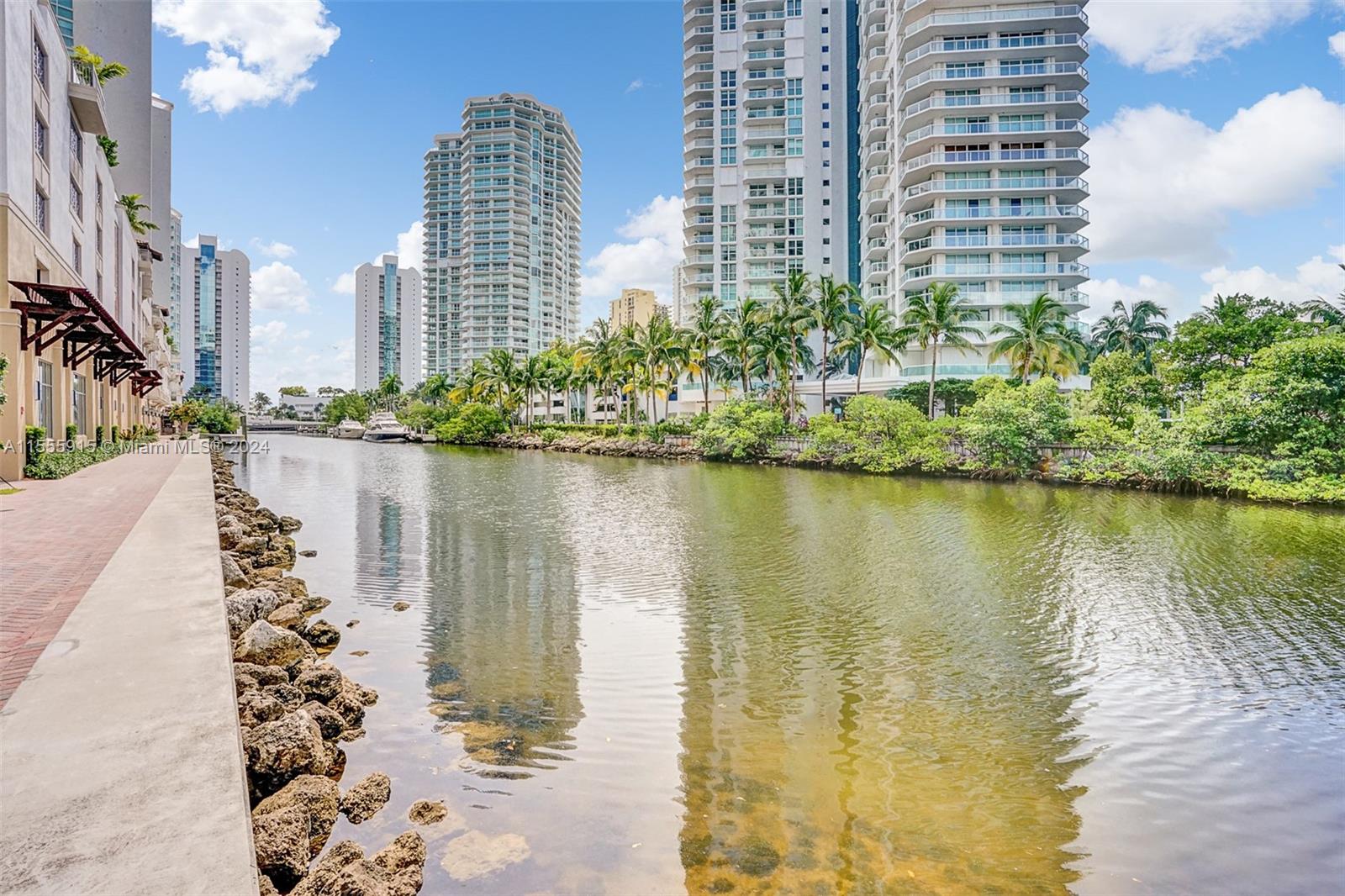 PARQUE TOWERS CONDO - Residential Lease