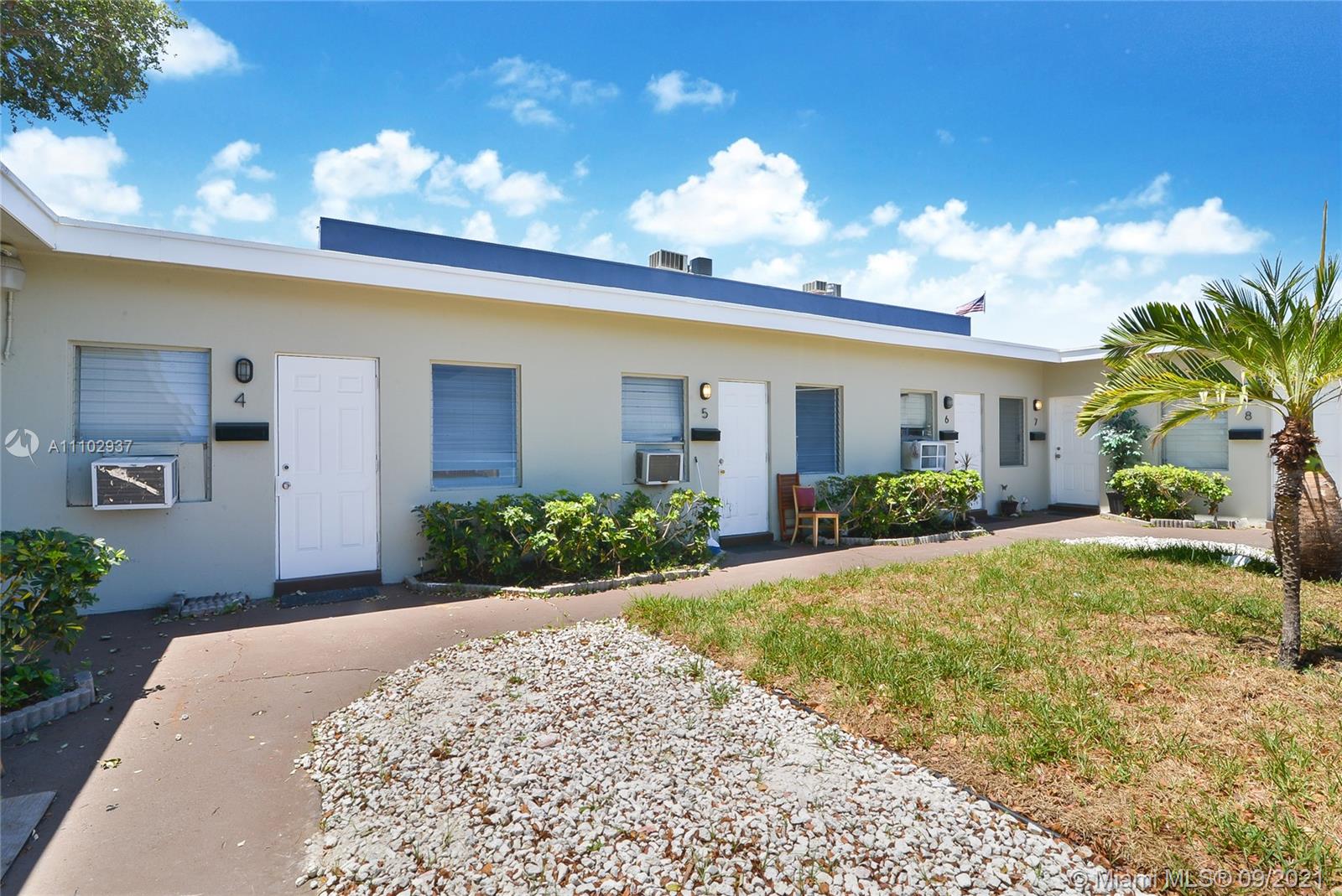 NORTH HOLLYWOOD SQUARE AM - Residential Lease