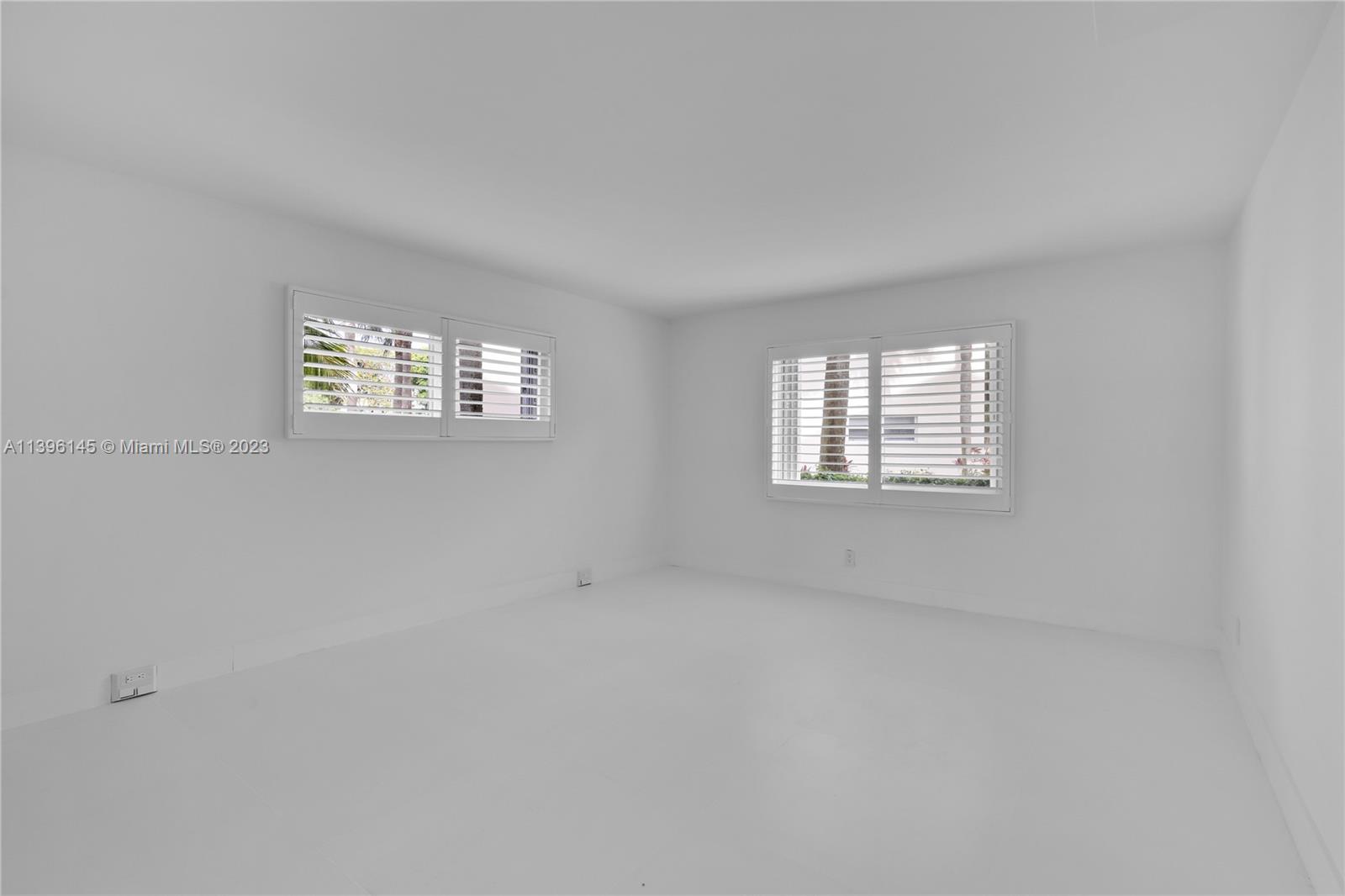 VICTORIA VILLAGE J CONDO - Residential