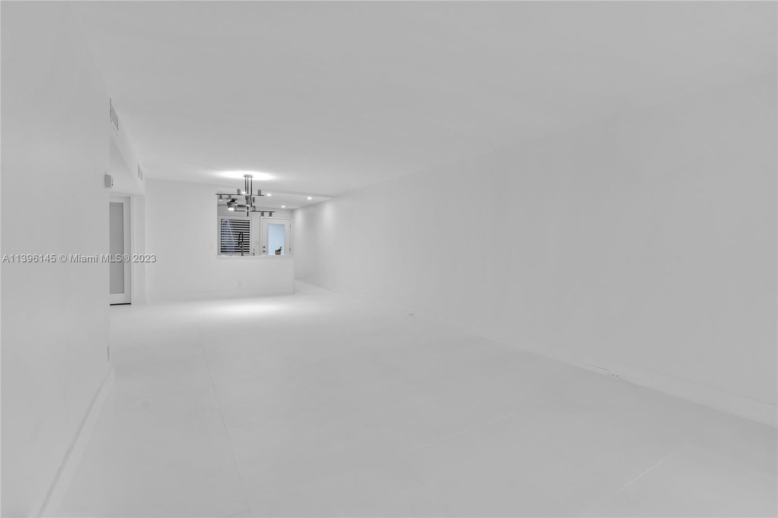 VICTORIA VILLAGE J CONDO - Residential
