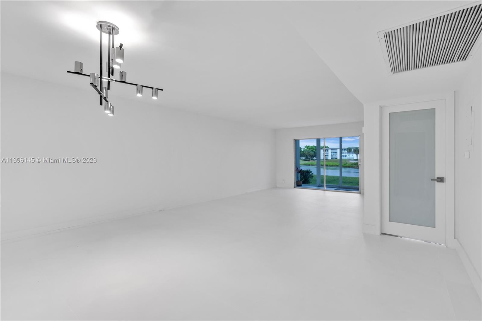 VICTORIA VILLAGE J CONDO - Residential