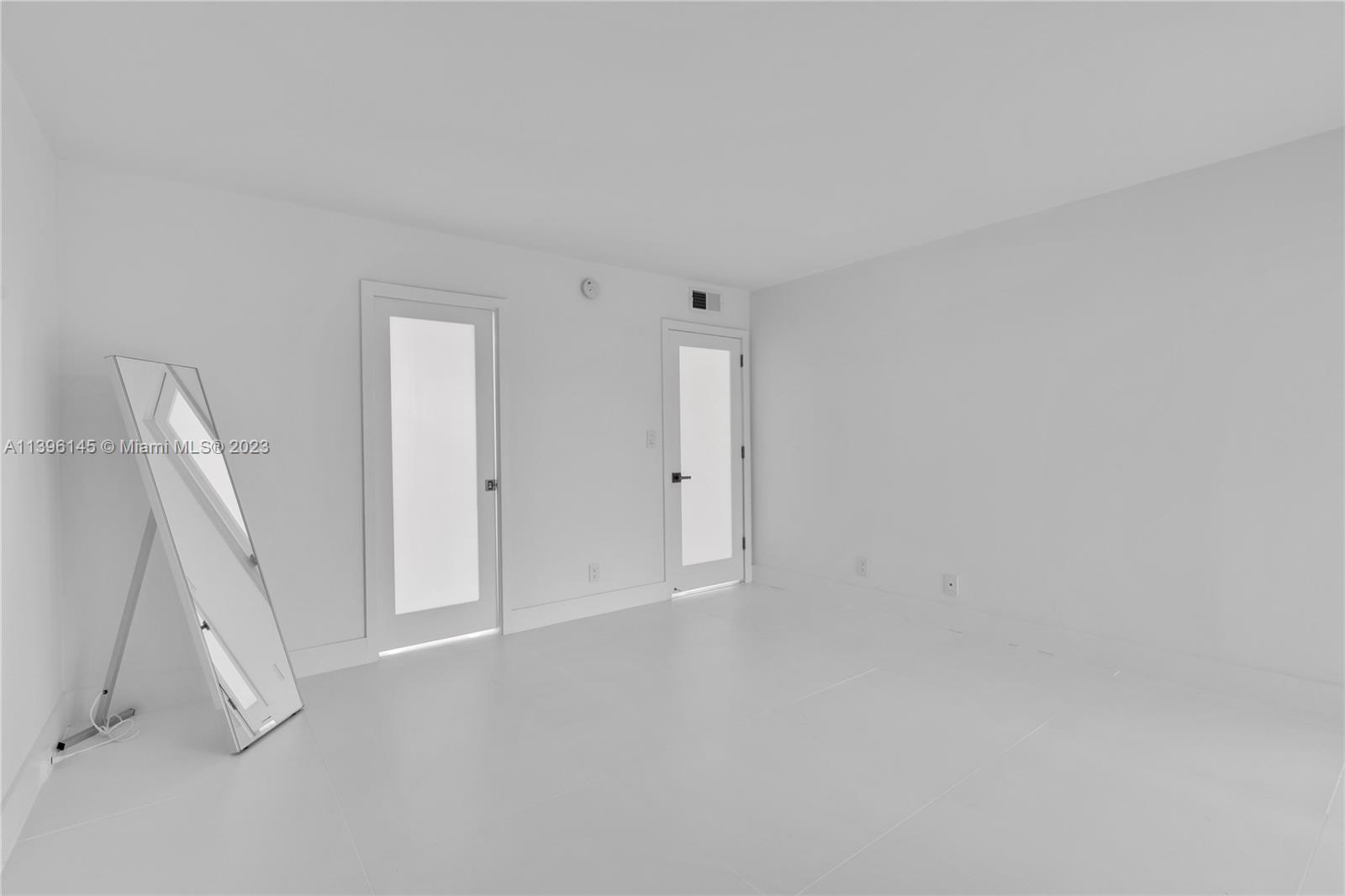 VICTORIA VILLAGE J CONDO - Residential