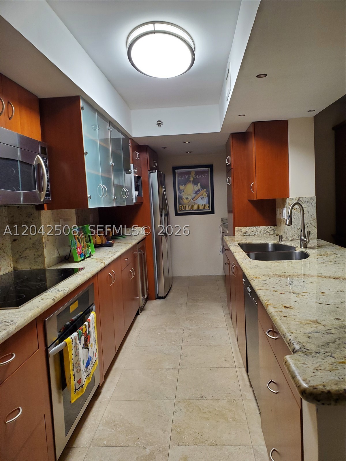 LEXCELLENCE CONDO - Residential