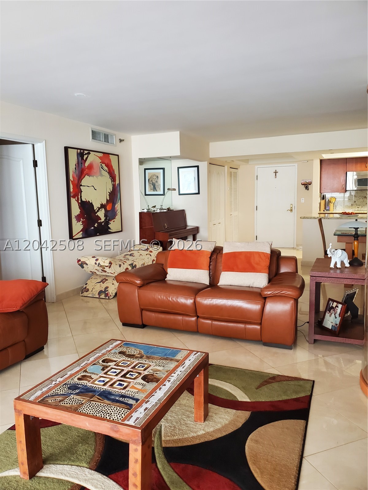 LEXCELLENCE CONDO - Residential