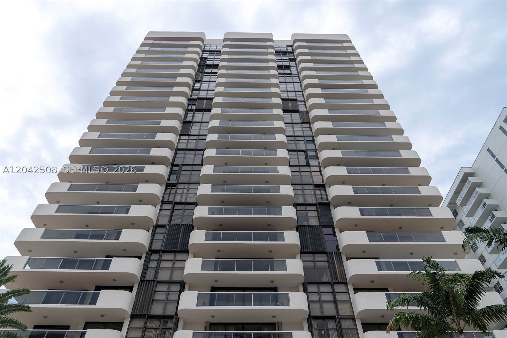 LEXCELLENCE CONDO - Residential