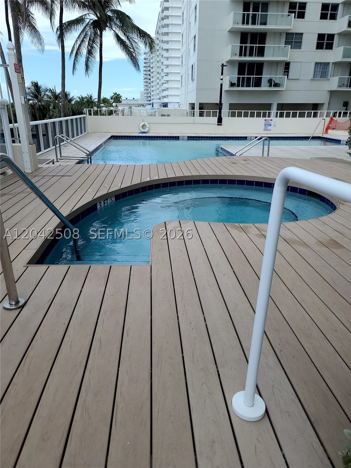 LEXCELLENCE CONDO - Residential