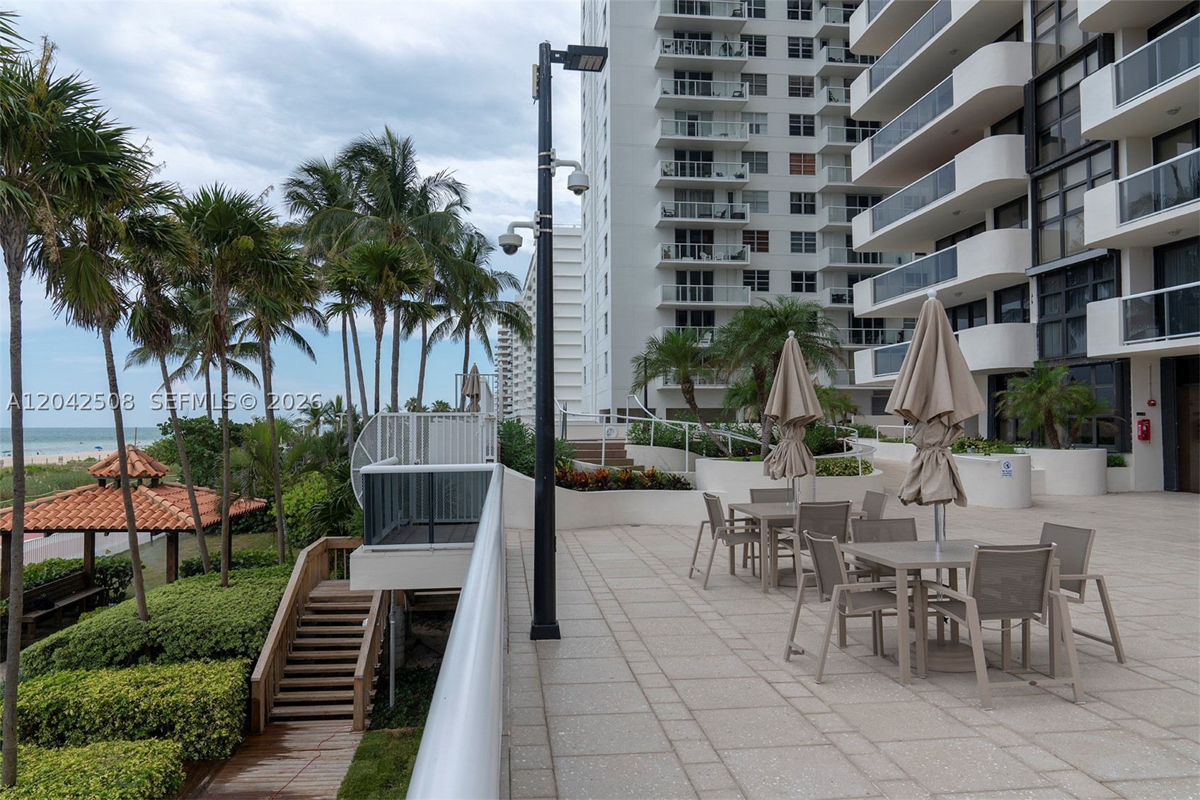 LEXCELLENCE CONDO - Residential
