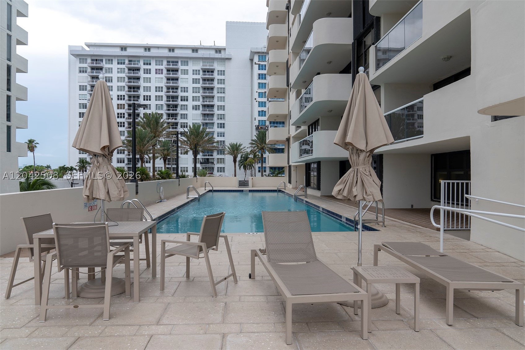 LEXCELLENCE CONDO - Residential