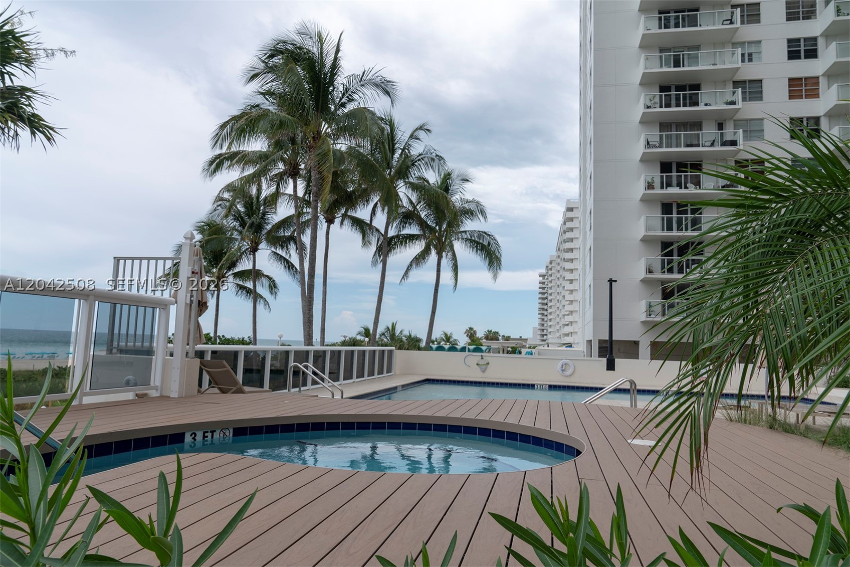 LEXCELLENCE CONDO - Residential