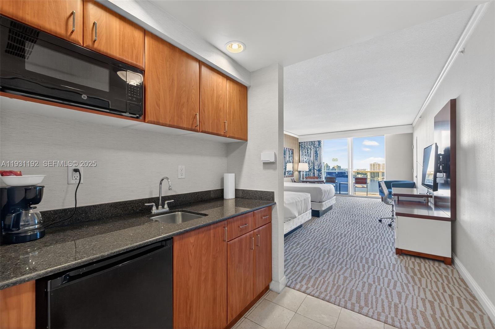 TRUMP INTERNATIONAL SONES - Residential