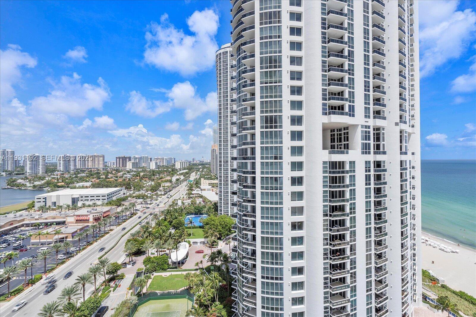 TRUMP INTERNATIONAL SONES - Residential