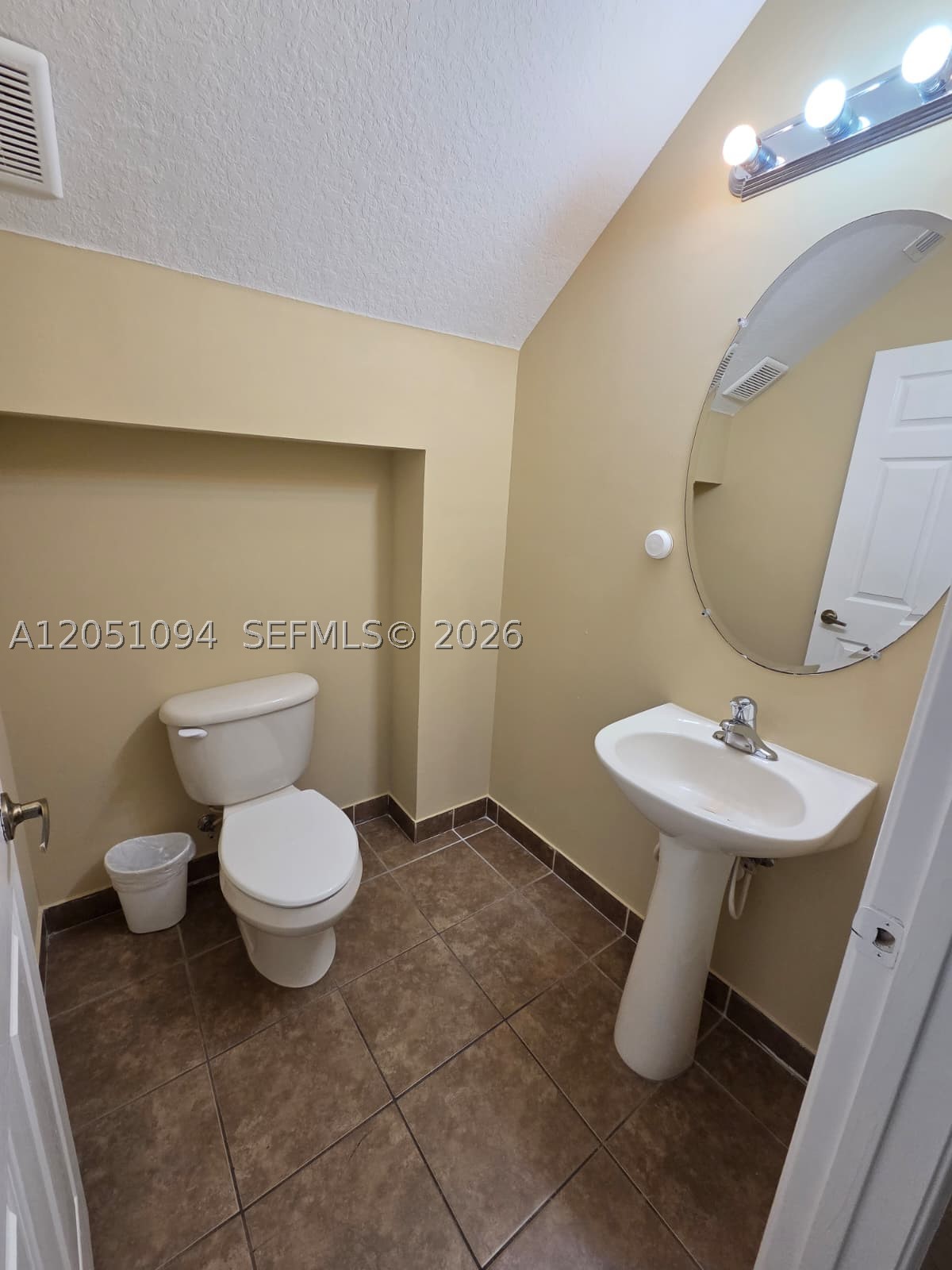 TUSCAN VILLAS CONDO - Residential Lease