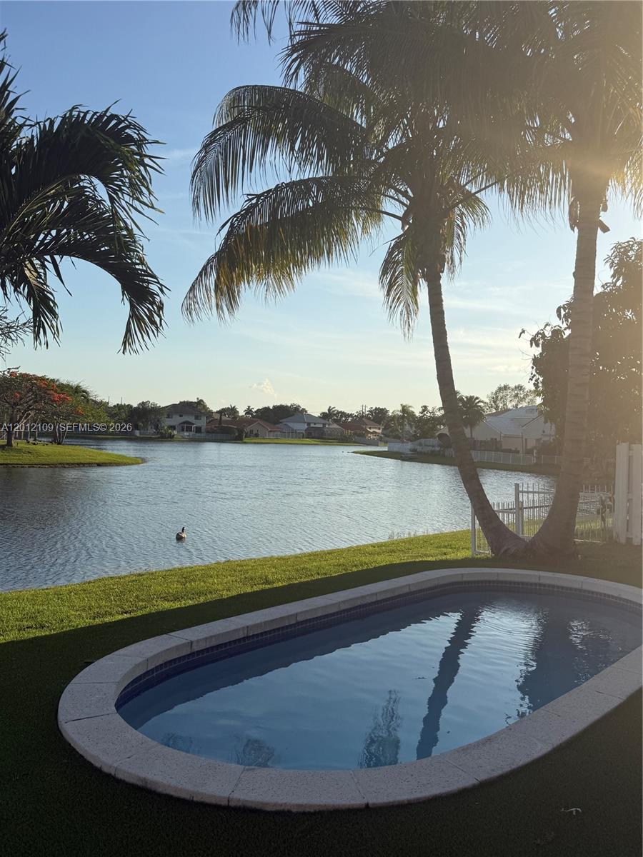 Renovated 3-bedroom, 2.5-bath waterfront home in sought-after Shenandoah. This move-in ready property features a bright, open layout with soaring ceilings, modern finishes, a beautifully updated kitchen with brand-new stainless steel appliances and stylish countertops.

Enjoy a private backyard with a pool and serene lake views—perfect for relaxing or entertaining. Conveniently located near top-rated schools, parks, shopping, and major highways.

Schedule your showing today.