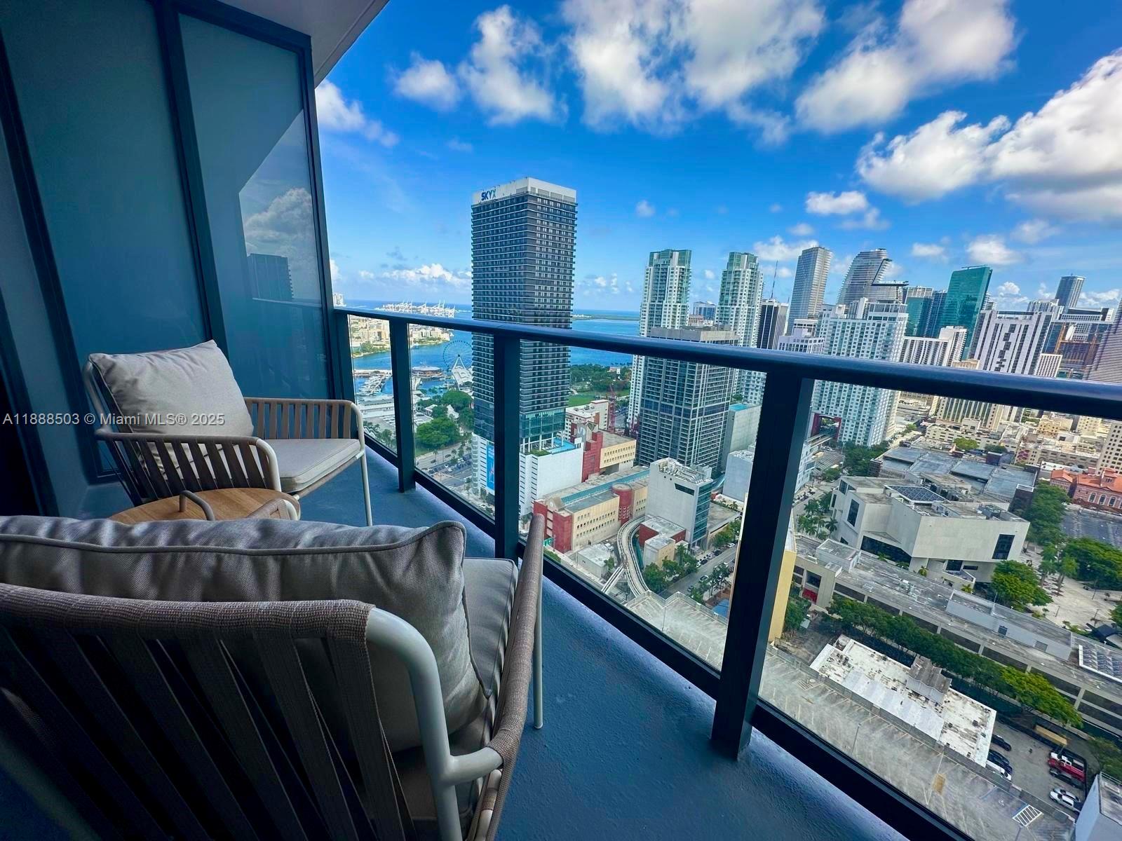 Amazing condominium MUST SEE!
