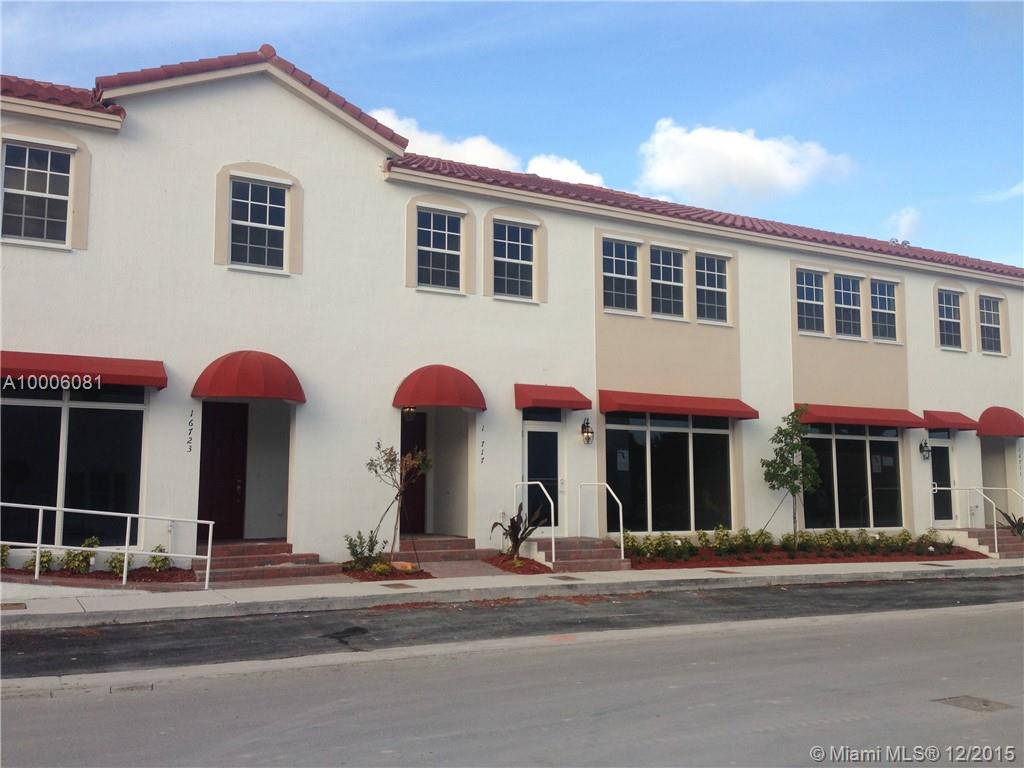 BEAUTIFUL TOWNHOUSE IN SOUTH WEST TO LIVE WITH FAMILY, COMPLETELY NEW AND REMODELED (WOOD FLOOR, GRANITE TOP AND BLINDS). THIS HOUSE HAS A COMMERCIAL SPACE THAT IS NOT INCLUDED IN RENT.
 HURRY IT WON’T LAST!!!