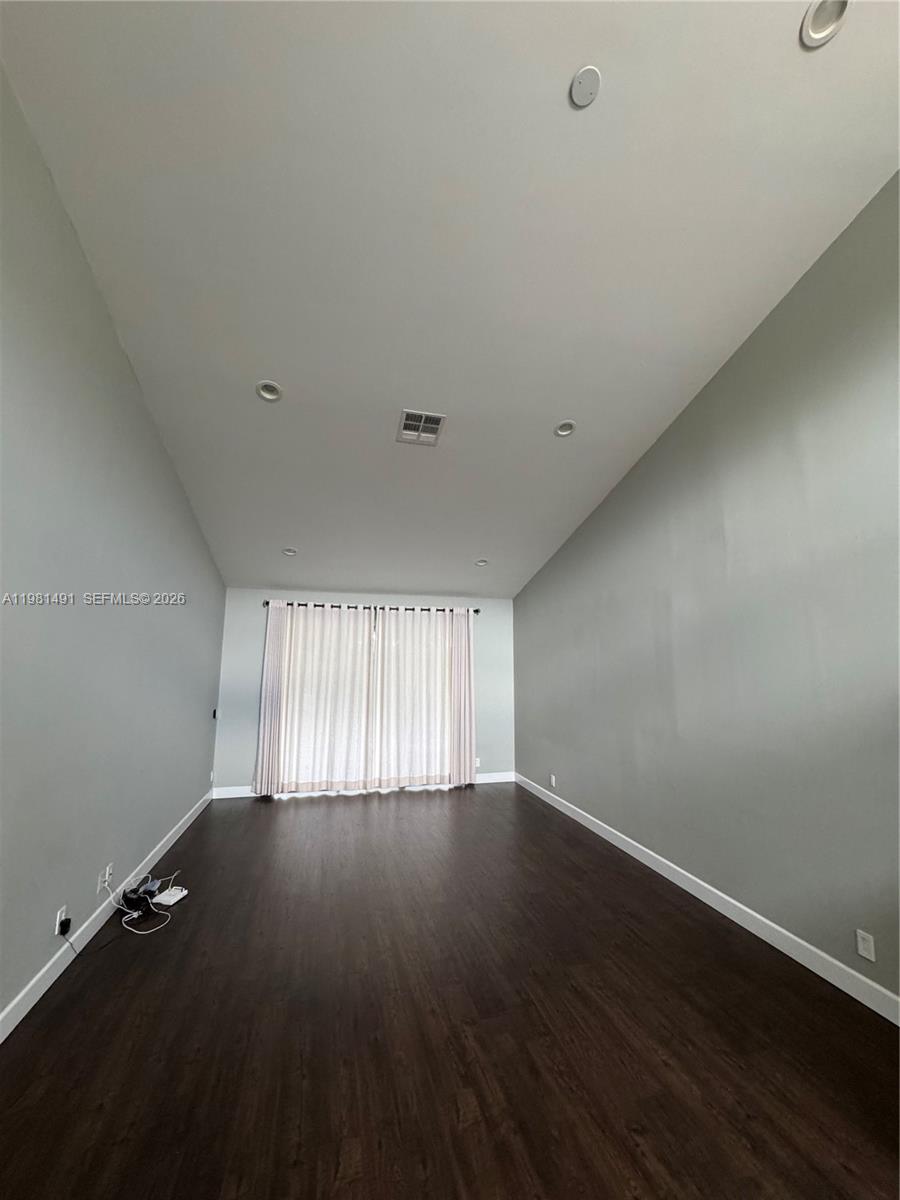 MISSION BAY 2 - Residential