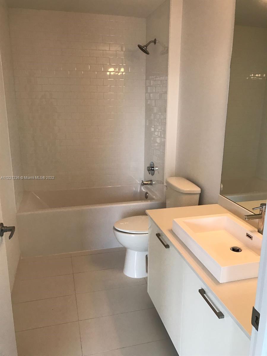 CENTRO CONDO - Residential Lease